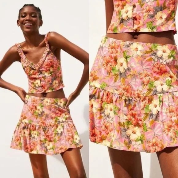 Zara Blogger Favorite Tropical Floral Ruffle Mini Skort (15) - Picture 1 of 7